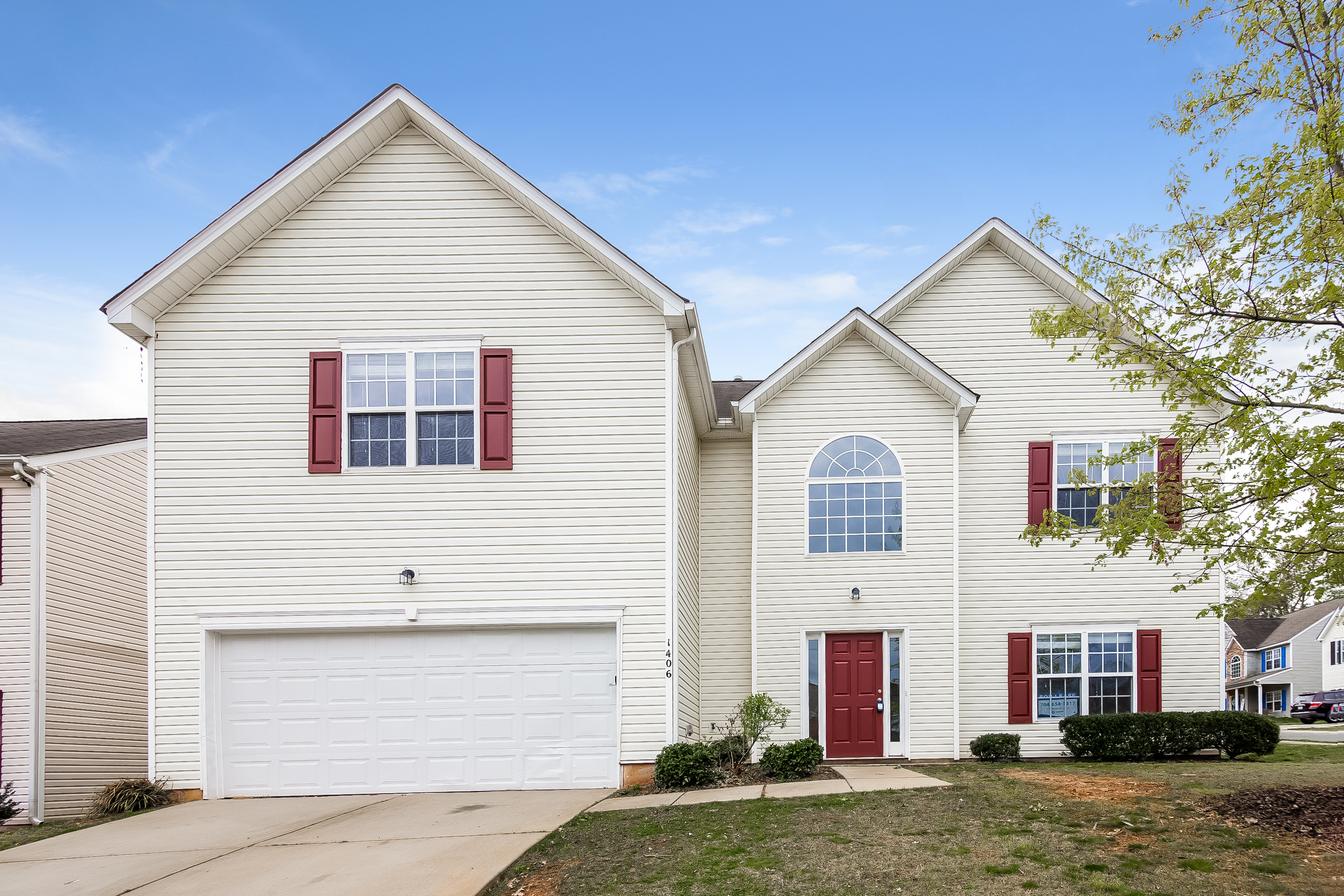 1406 Old Tree Ln Charlotte, NC 28216